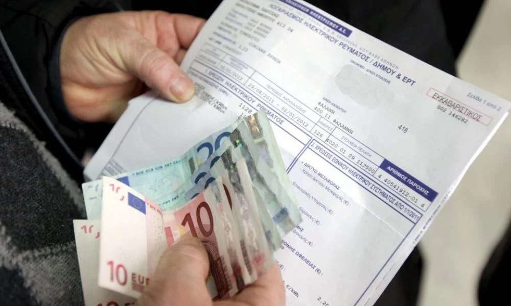 Αυξήσεις ΔΕΗ: Πάνω από 60% τον νοικοκυριών δυσκολεύεται να πληρώσει